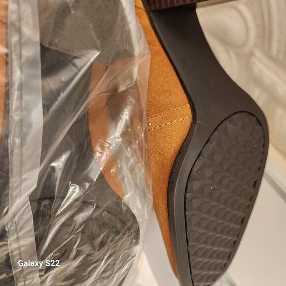 Aerosoles "Lazu" Tan Suede/Leather Boots. NIB. Size 12. Host pick. - Picture 10 of 11
